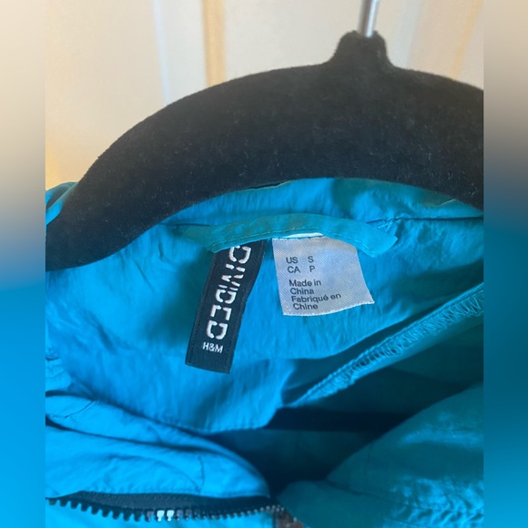 H&M Sporty Nylon Crop Jacket - Picture 6 of 11